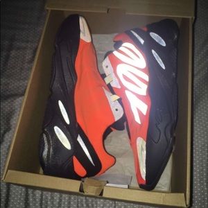 Adidas Yeezy boost v2 mnvn